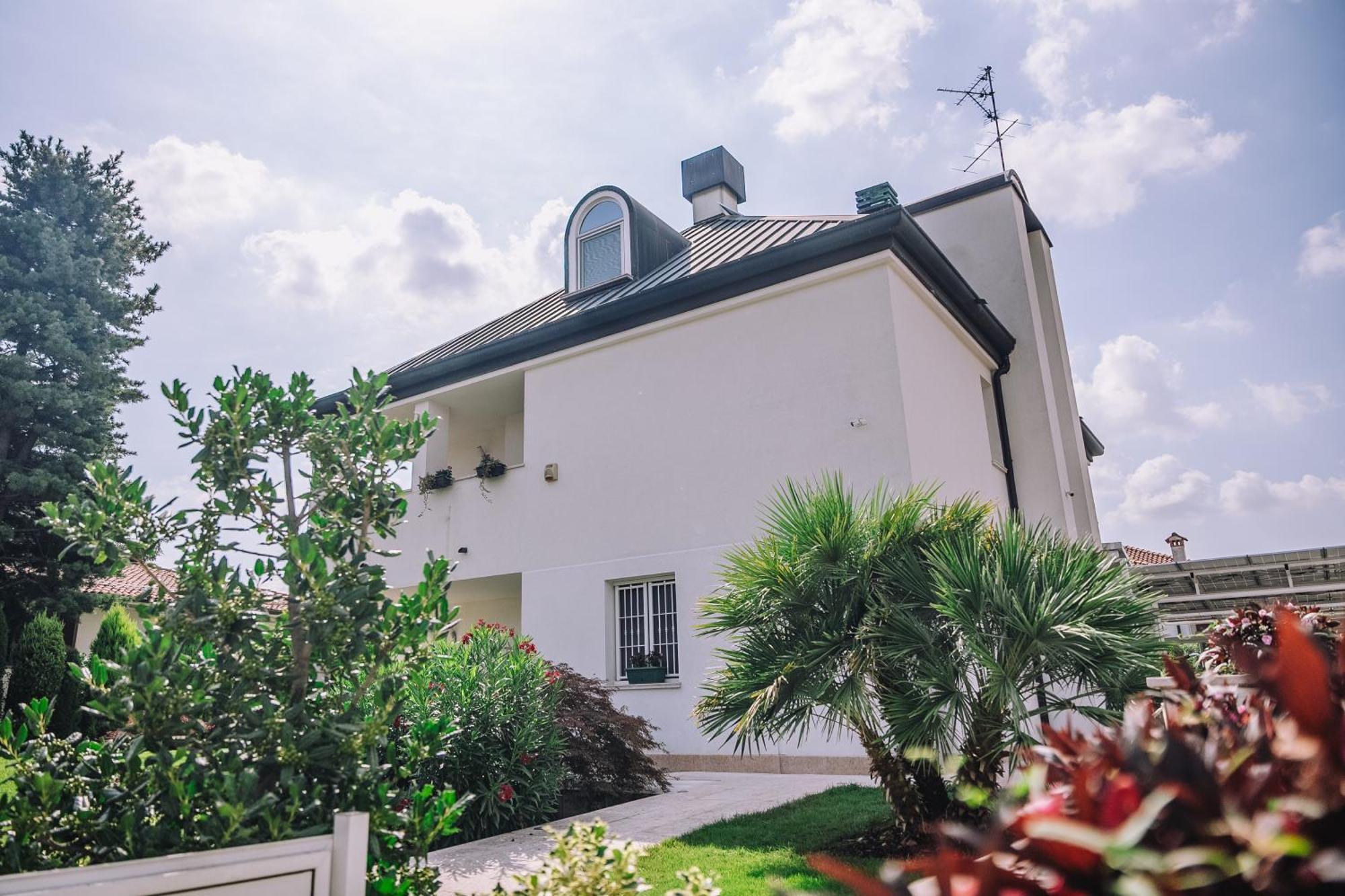 B&B Luxury Italian House Rho Exterior photo